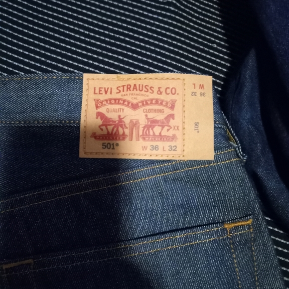 Selling these 501 Levi..only worn once .lost stomach no longer can fit - Picture 1 of 5